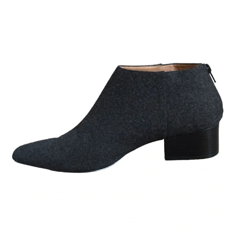 Bettye Muller Charcoal Gray Wool Ankle Boots 10 Pointed Toe Block Heel Back Zip